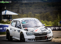 Kliknutím zvětšíte 206a2087