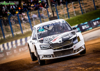 Kliknutím zvětšíte 206a2630