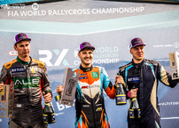 Kliknutím zvětšíte 206a2702