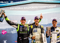 Kliknutím zvětšíte 206a2717