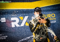 Kliknutím zvětšíte 206a2954