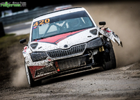 Kliknutím zvětšíte 206a3864