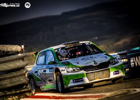 Kliknutím zvětšíte 206a4784