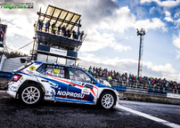 Kliknutím zvětšíte fp0r8899