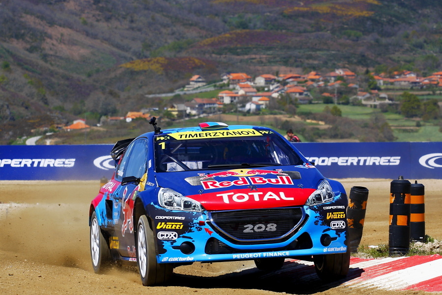 Úspěšný vstup týmu Peugeot-Hansen