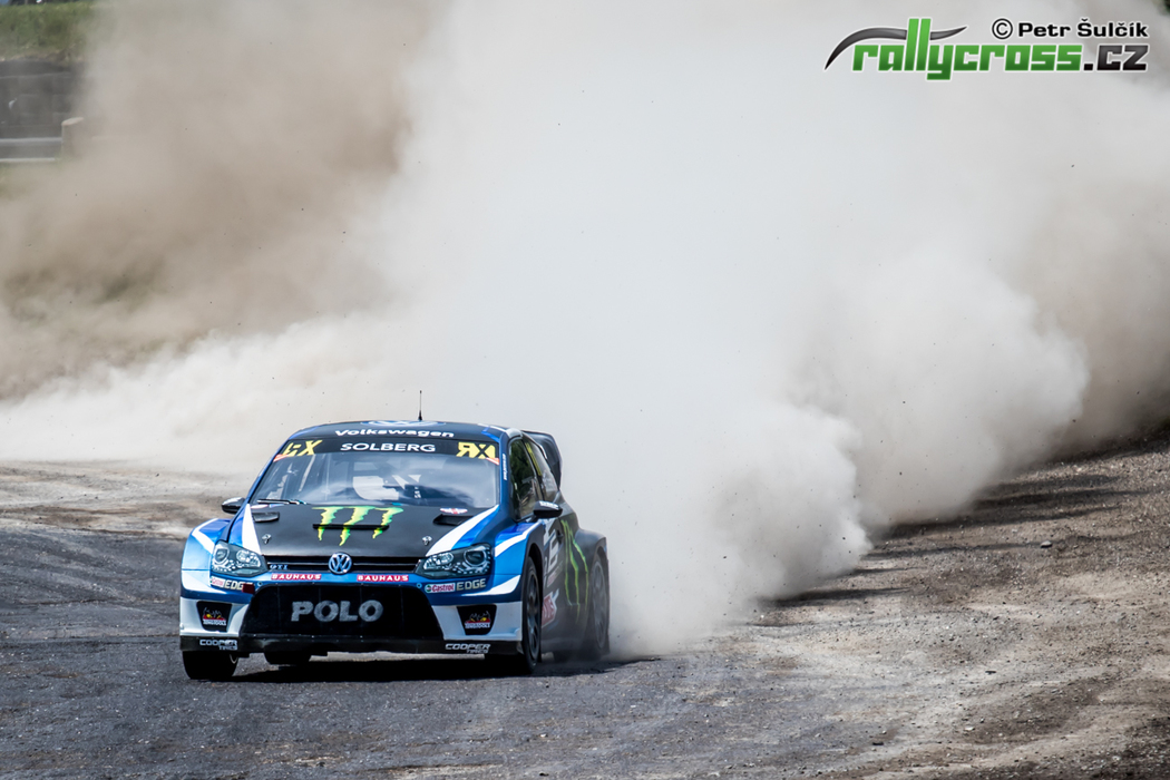 Solberg vede v Anglii