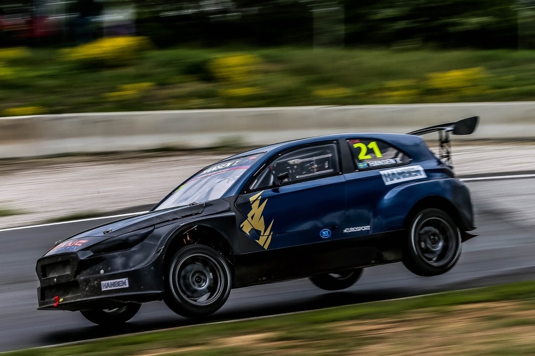 Titans RX v problémech?