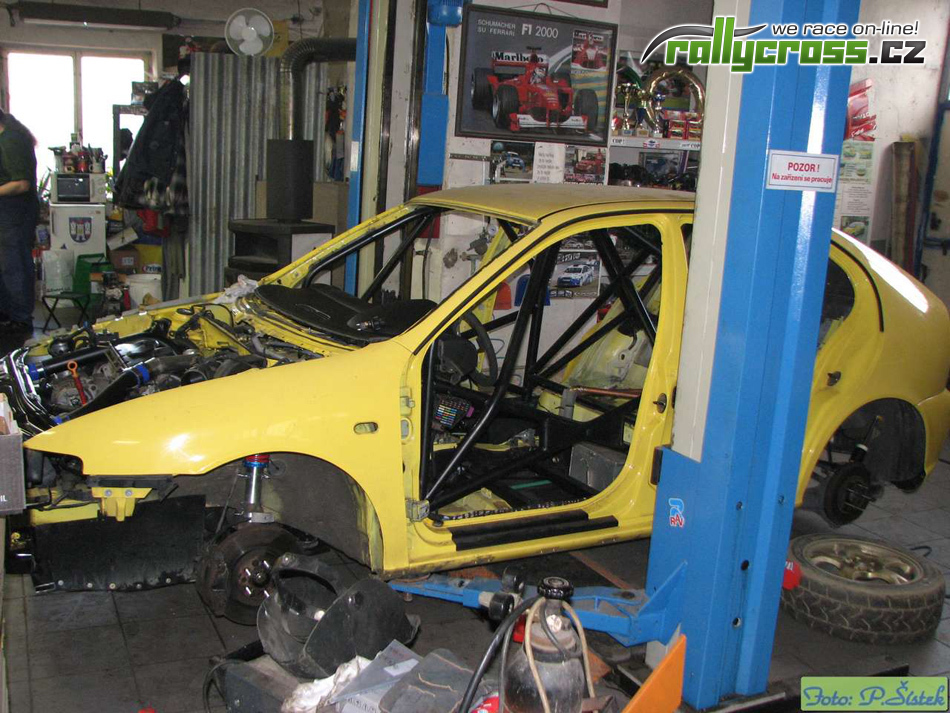 V Dobřanech se staví nový Seat Leon