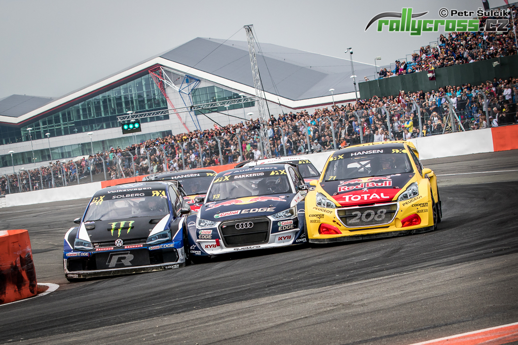 Mistrovství světa směřuje na Silverstone