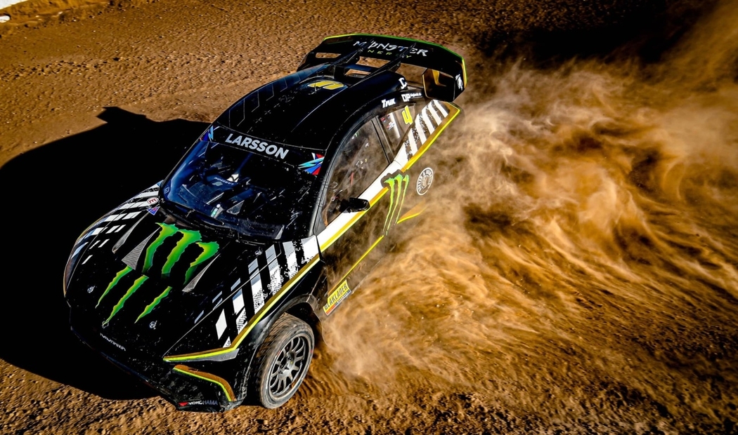 Pastrana a Larsson vítězi závodů Nitro Rallycross ve Phoenixu