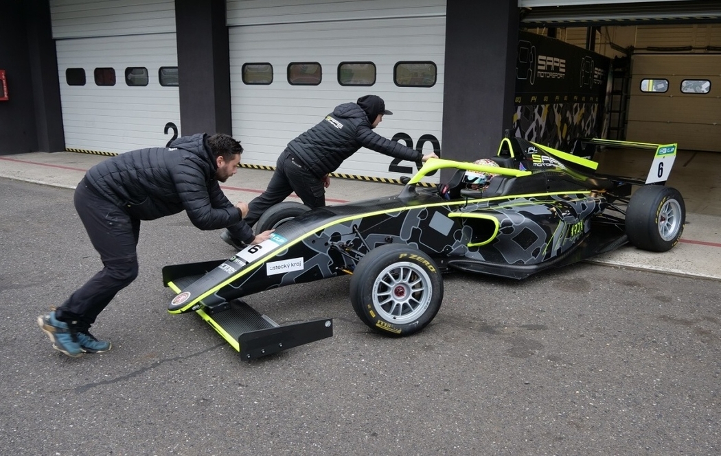 Rallycrossaři v akademii F4 CEZ 