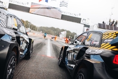 Loeb vyhrál v Lohéacu, Kristoffersson vítězem RallyX