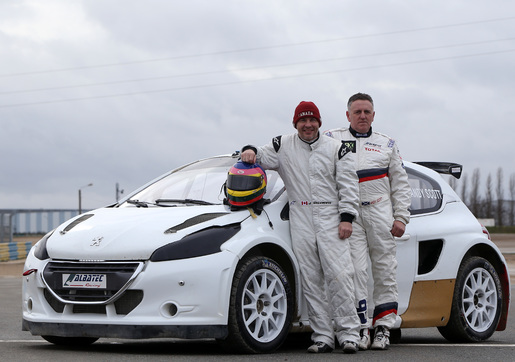 Villeneuve se připojil k týmu Albatec Racing