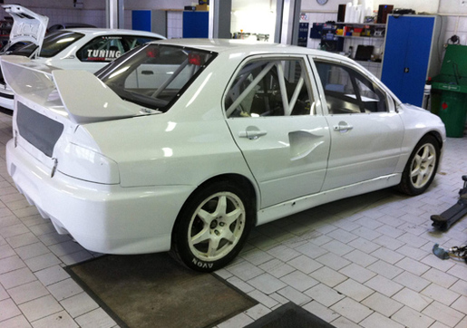 VIAKOM-RACING tým letos s ďábelskými zbraněmi