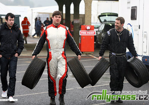 Liam Doran dnes těžce havaroval v anglickém Lydden Hillu