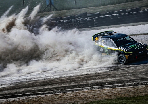 První závod Nitro RX vyhrál Larsson