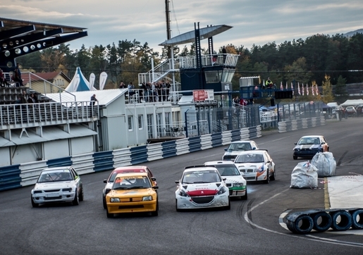 Rallycross Cup v Sosnové se zajímavými jmény na startu