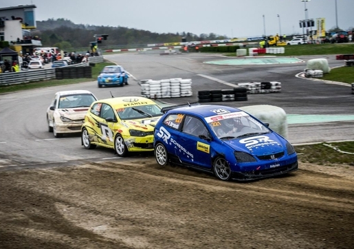 Rallycross se po třech letech vrací do Melku!