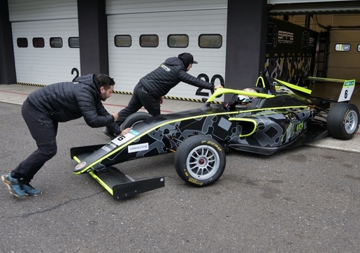 Rallycrossaři v akademii F4 CEZ