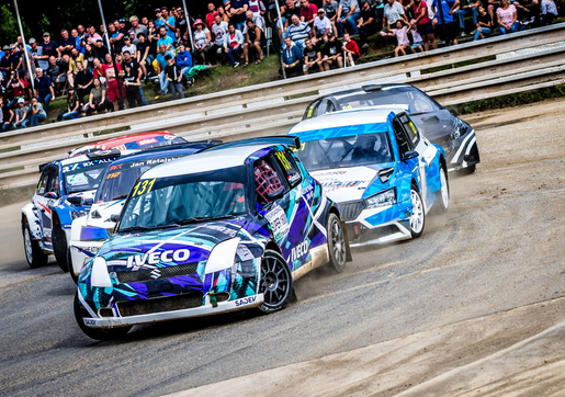 Rallycrossové představení v Sedlčanech