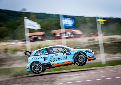 Ve Švédsku skončila úvodní část tréninku